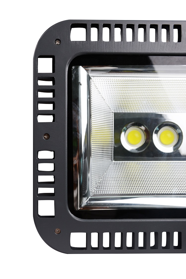 Đèn pha led mắt lồi 150W