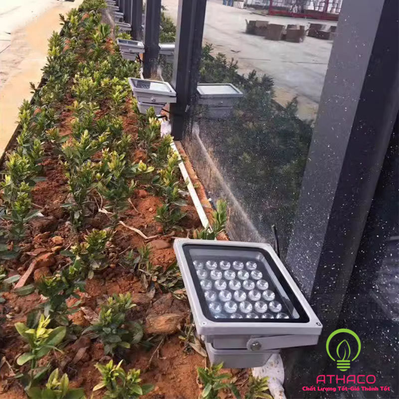 đèn chiếu điểm chữ nhật