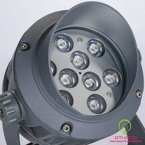 đèn chiếu điểm ngoài trời