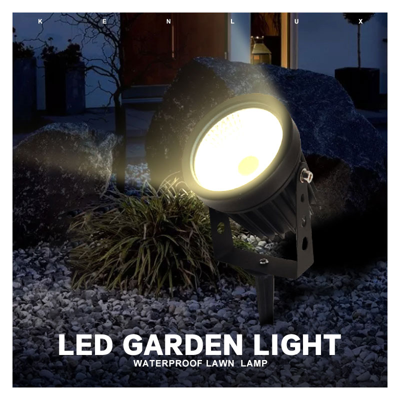 đèn led cắm cỏ